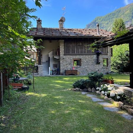 Chalet Blanc "Coeur Sapin" Courmayeur Exterior photo